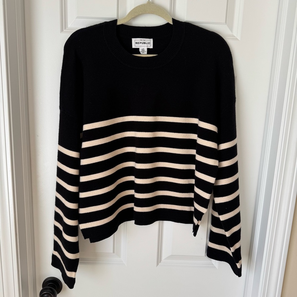 For the Republic Crew‎ Neck Stripe Long Sleeve Sweater - Black and Cream - Large